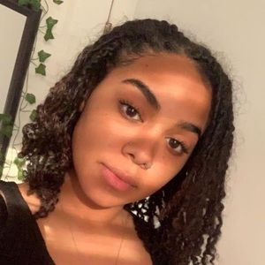 Meet your Posher, Reanna